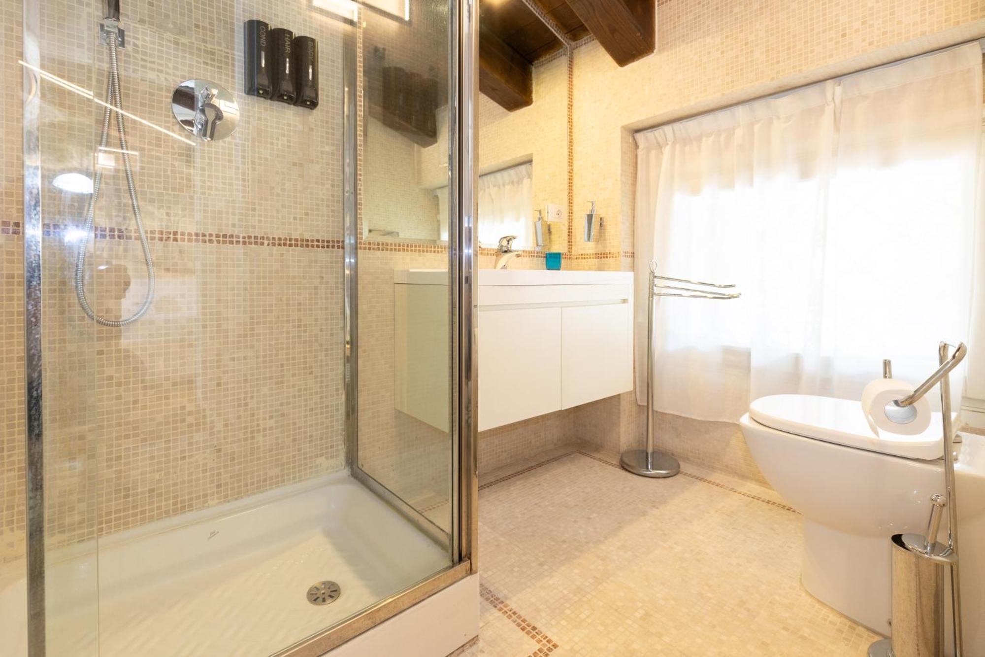 Hébergement de vacances Isaia Garden -private Garden Bath Bolognarooms Bologne